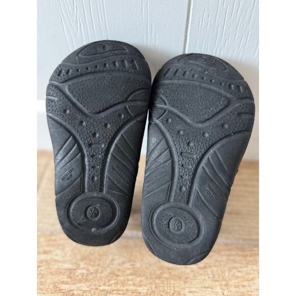 Toddler Boy 3-Pair Shoe Bundle: Dress Shoes, Clogs and Sandals, Size 7/8 - Picture 7 of 8